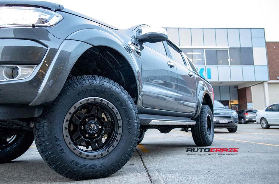 FORD RANGER ANZA MATTE BLACK WITH ANTHRACITE RING